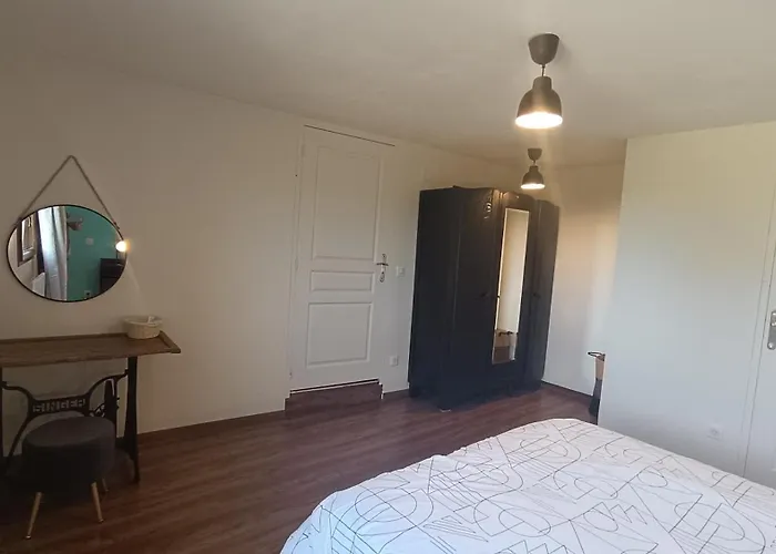 La Maison De Pejusclat بيت للعطل Villeseque